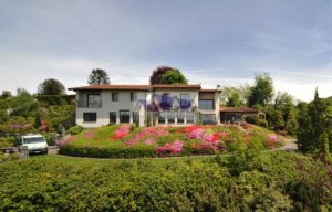Exklusive Villa am Lago Maggiore (Ostufer) bei Luino in Italien mit vollkommener Panorama-Seesicht_